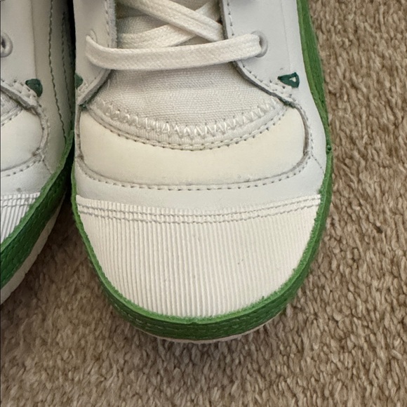 NIB Cushe Boutique Women’s Sneaker, White and Green, US Size 8 - Picture 8 of 10